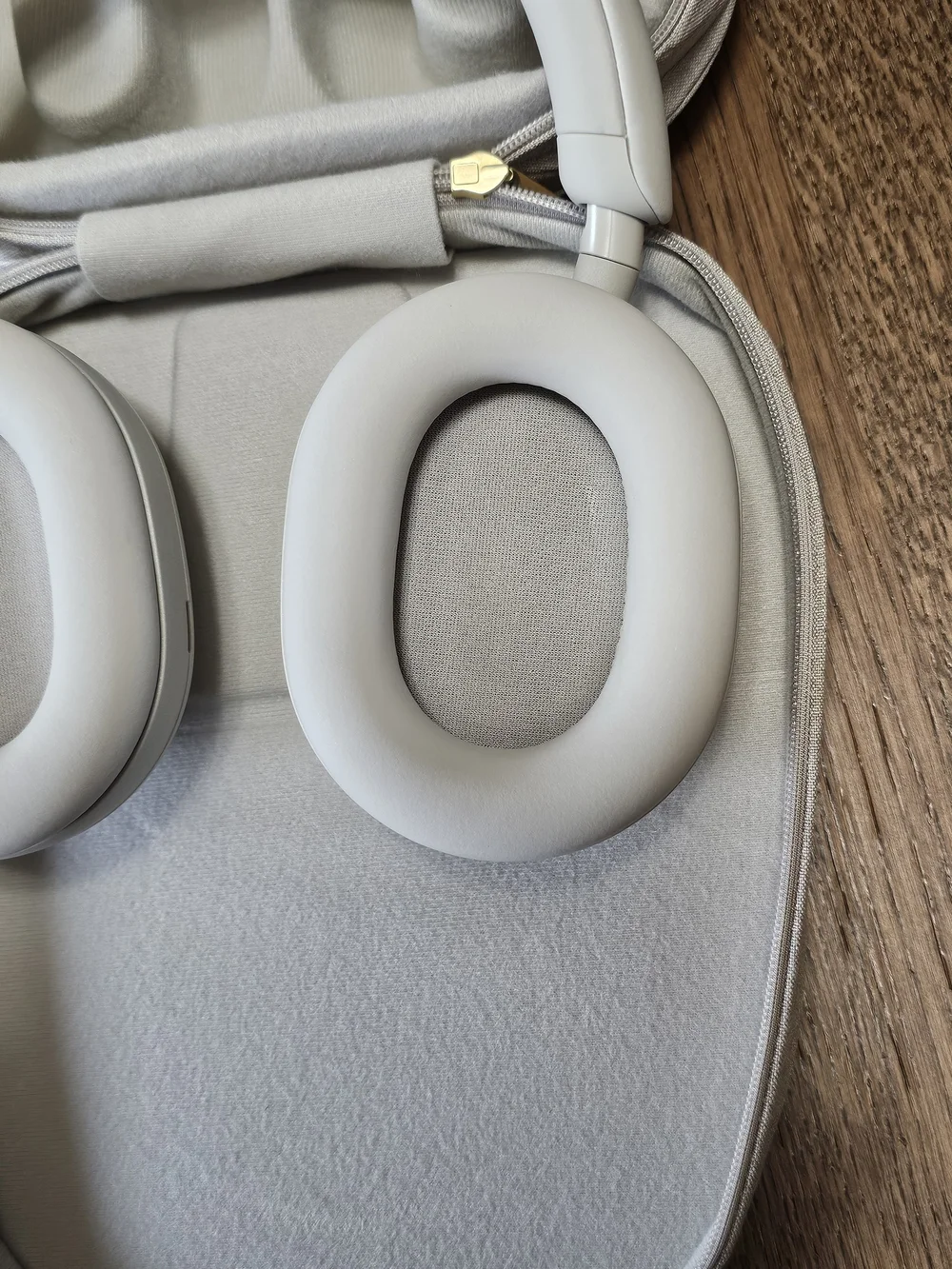 Sony WH-1000XM5 Wireless BlueTooth Noise-Cancelling Headphones — Silver Gray